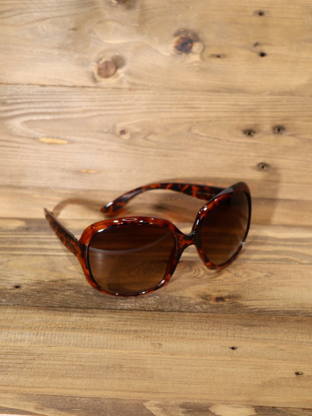 Women's Designer Fashion Sunglasses Square Oversized Amber frame
